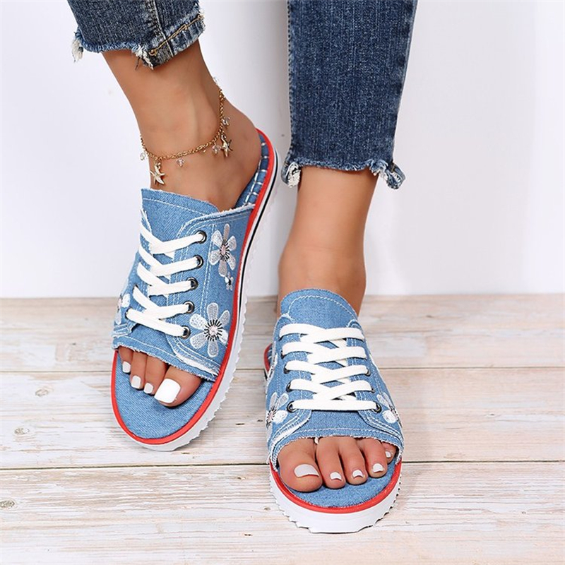 Ladies Vintage Round Toe Canvas Embroidered Slippers