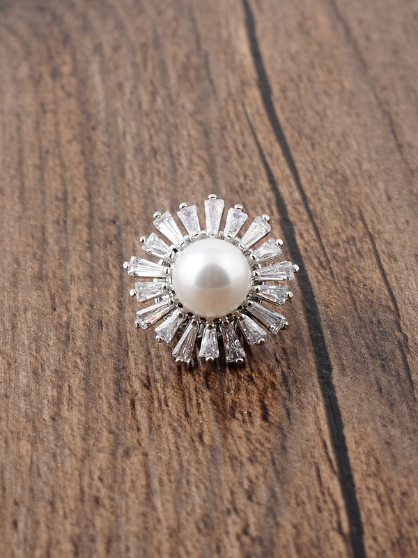 Small Fresh Pearl Brooch Anti glare Buckle Mini Small Brooch