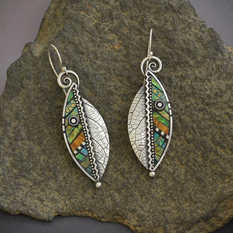 Vintage Floral No Stone Dangle Earrings
