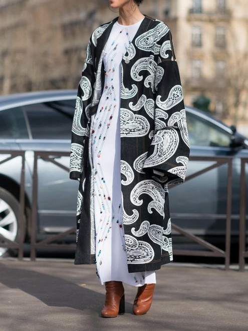 Women's Fashion Vintage Paisley Print Black And White Contrast Loose Cardigan