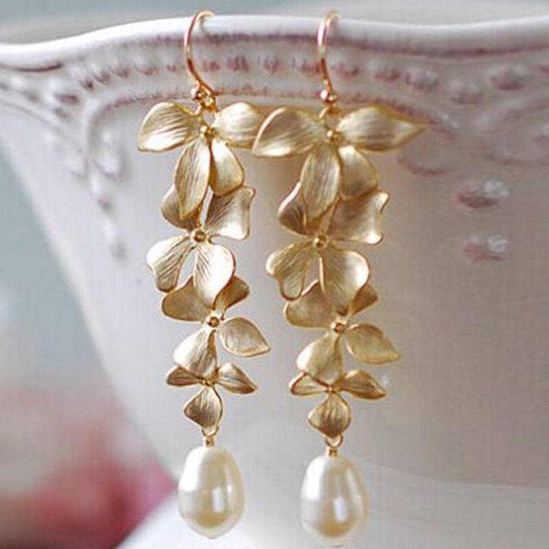 Fashion Flower Pearl Earrings