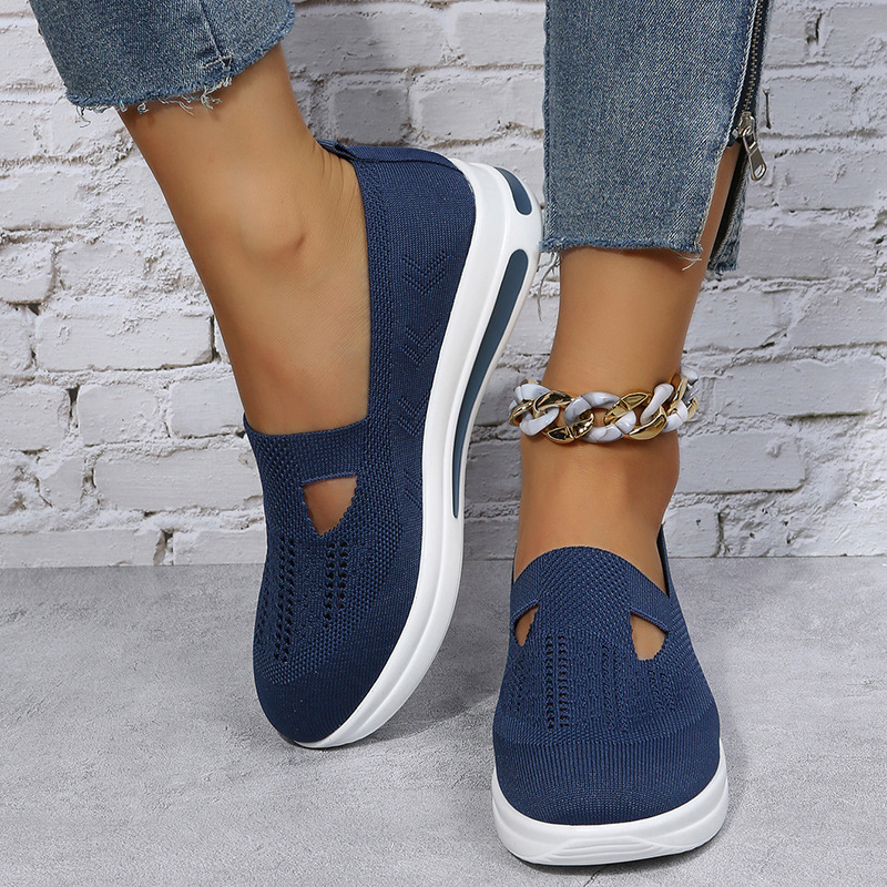 Fashionable And Lightweight Sneakers