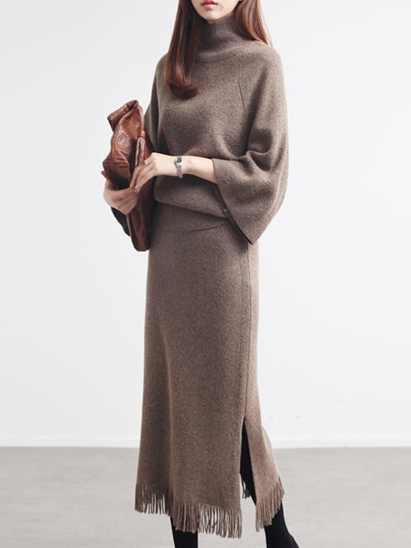 Women's Elegant Light Brown Round Neck Raglan Sleeves Fringe Slit Skirt Knit Suit