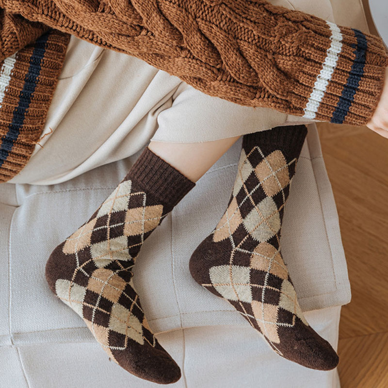 Women's Retro British Winter Cashmere Thickened Warm Diamond checked Socks