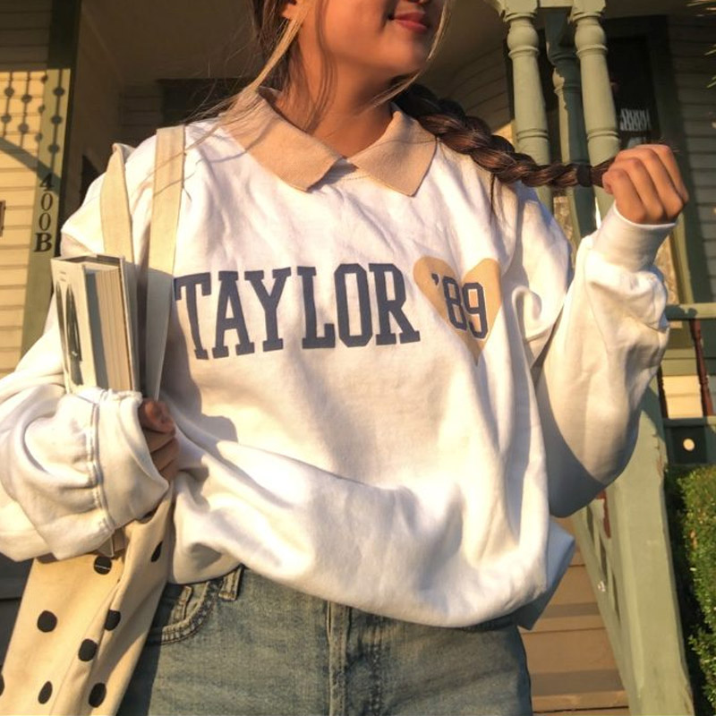 TAYLOR 89 Women Retro Crew Sweatshirt