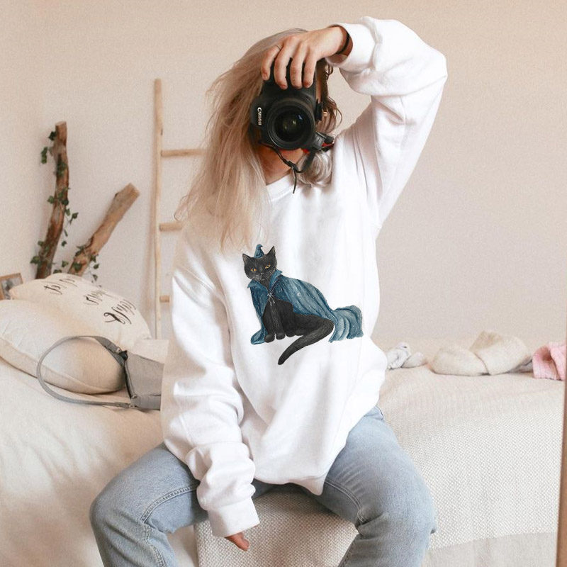 Women Retro Mystery Cat Printed Sweatshirt
