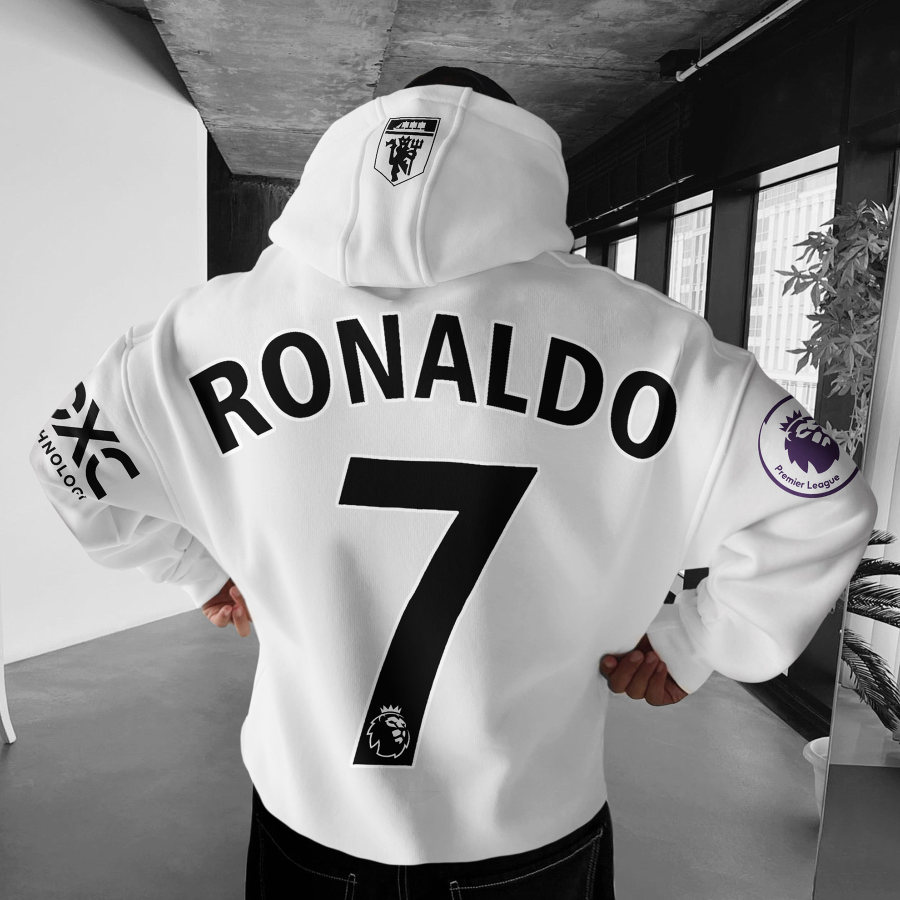 

Übergroßer Ronaldo-Hoodie