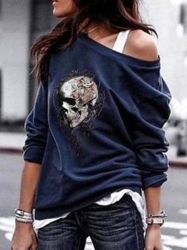 

Skull print off-shoulder sweatshirt