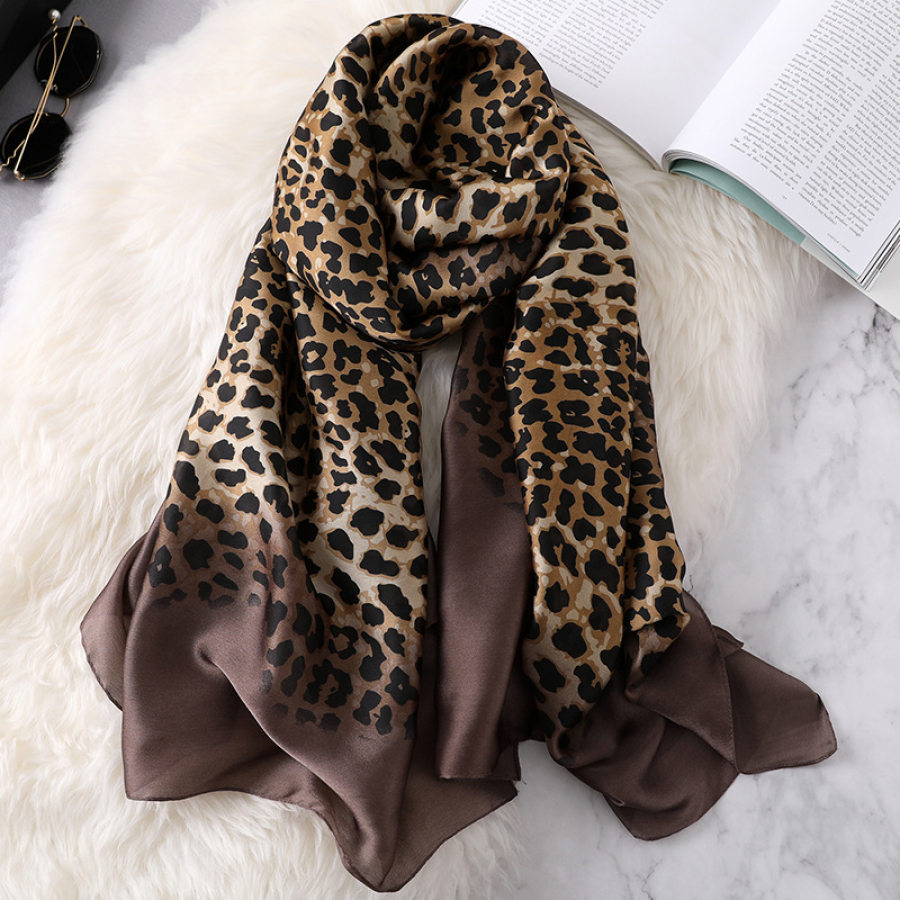 Elegant Fashion Leopard Gradient Warm Scarf