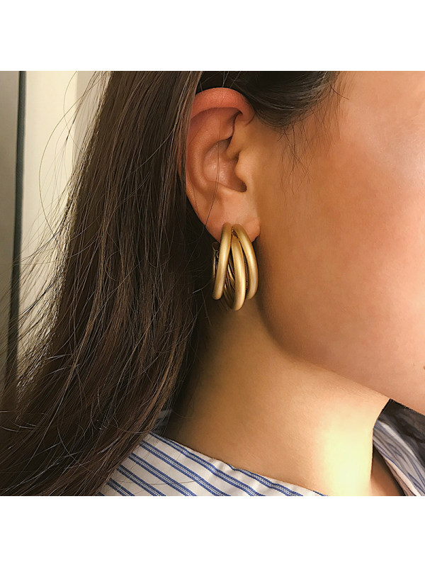 

Retro Matt Geometry C-Shaped Tube Earrings Female