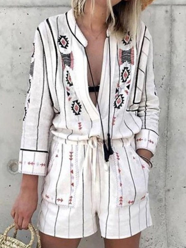 

Retro pattern printed long-sleeved jumpsuit