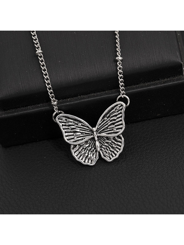 

Fashion vintage butterfly necklace
