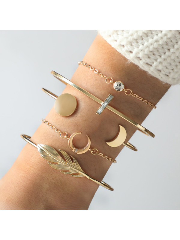 

Fashion Bracelet Leaves Moon Suits