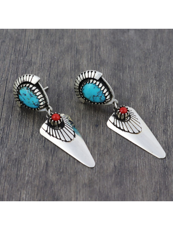 

Casual lady retro imitation pine stone stud earrings