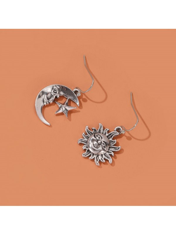 

Retro Sun Moon Earrings