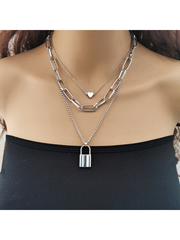 

Creative Fashion Geometric Lock Pendant Necklace