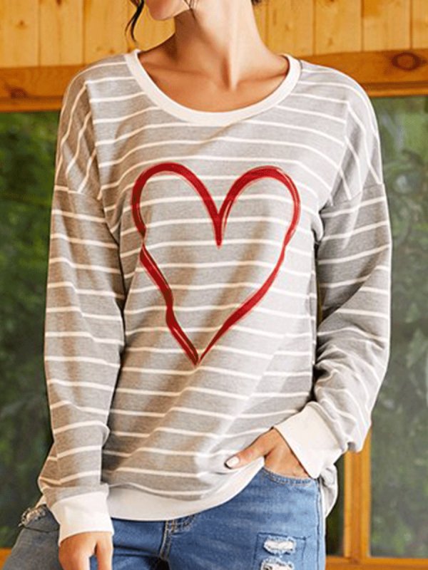 

Striped Heart Print Round Neck Long Sleeve T-shirt