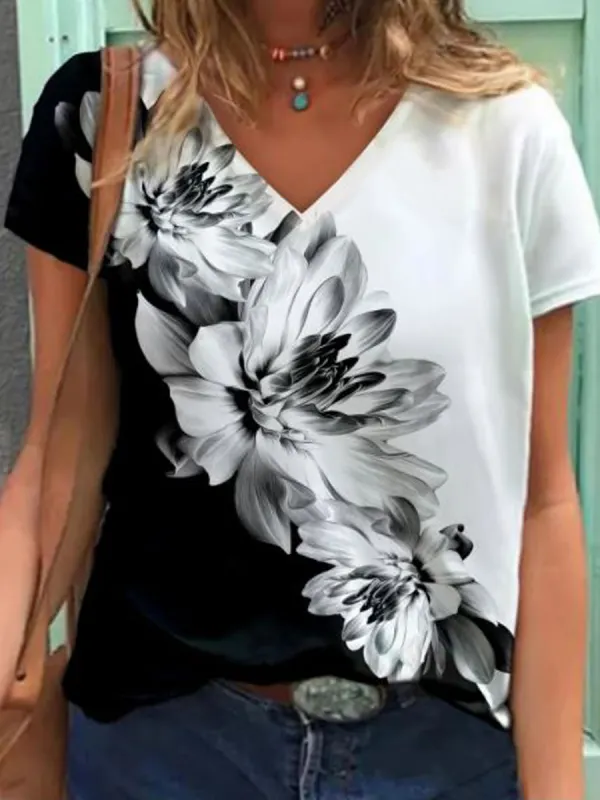 camiseta com estampa floral com decote em V - Funluc.com 