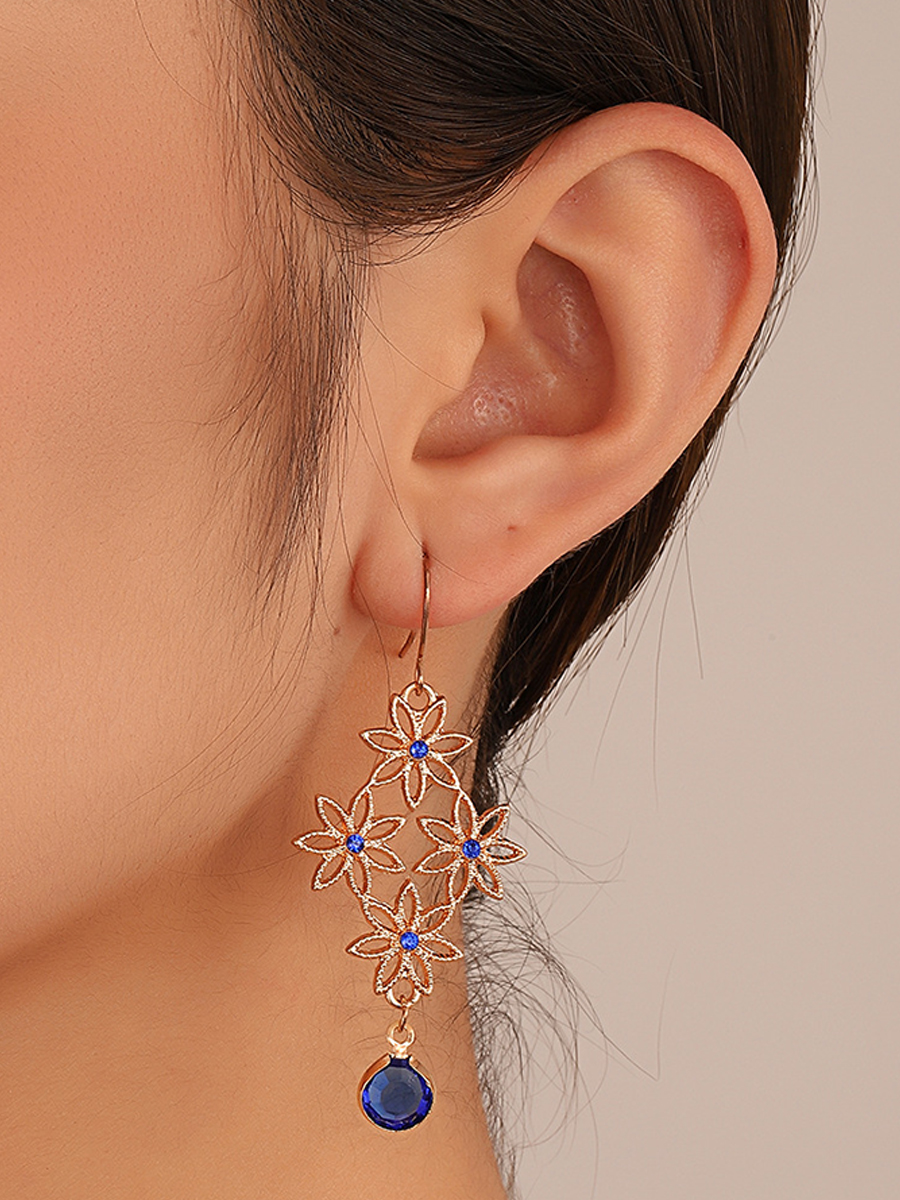 Vintage Creative Hollow Flower Earrings