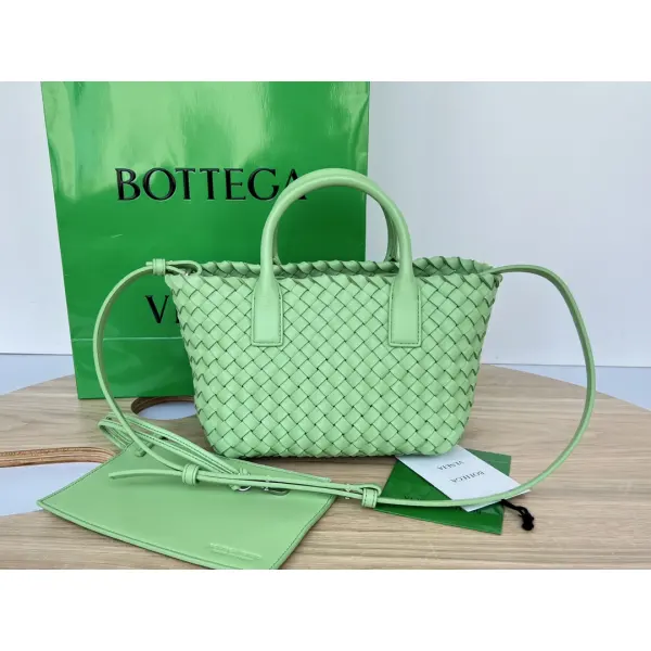 New Mini Cabat 709464 One Of The Most Classic Bags In The History Of The Brand, The Seamless Silhouette Of The Bag Can Show - Godeskplus.com 